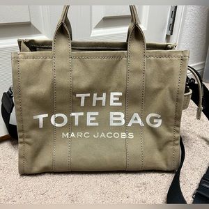 Marc Jacobs Medium Size Tote Bag